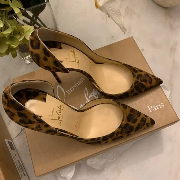 Christian Louboutin - Picture 4 of 8